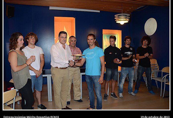 Homenaje campeones mundo kayak surf 2013